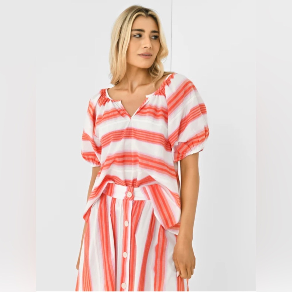 Never A Wallflower Gathered V-Neck Blouse Small Pink Orange‎ Stripe Puff Sleeve